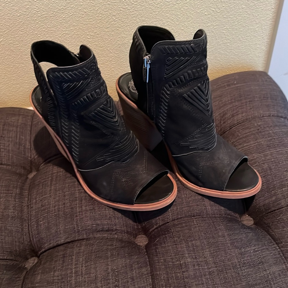 Vince Commuto Open Toed Booties